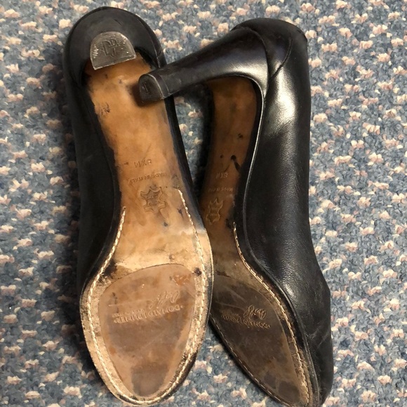 Donald Pliner Pumps - Picture 3 of 3